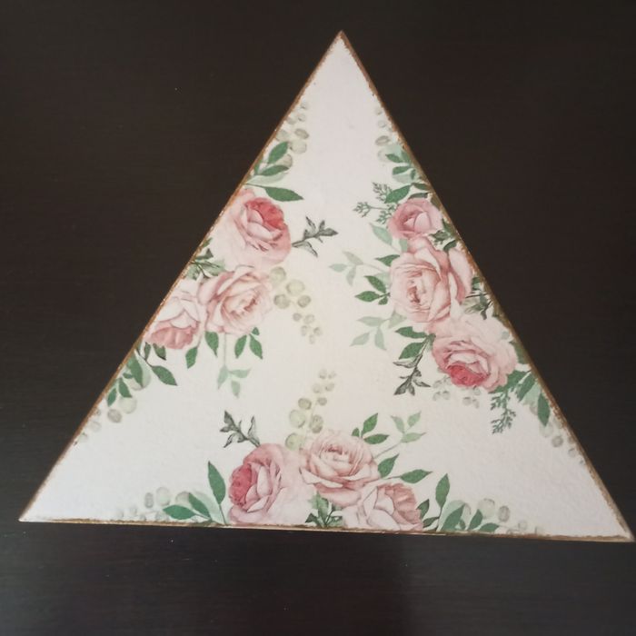 trójkątna szkatułka/ pudełko drewniane  decoupage