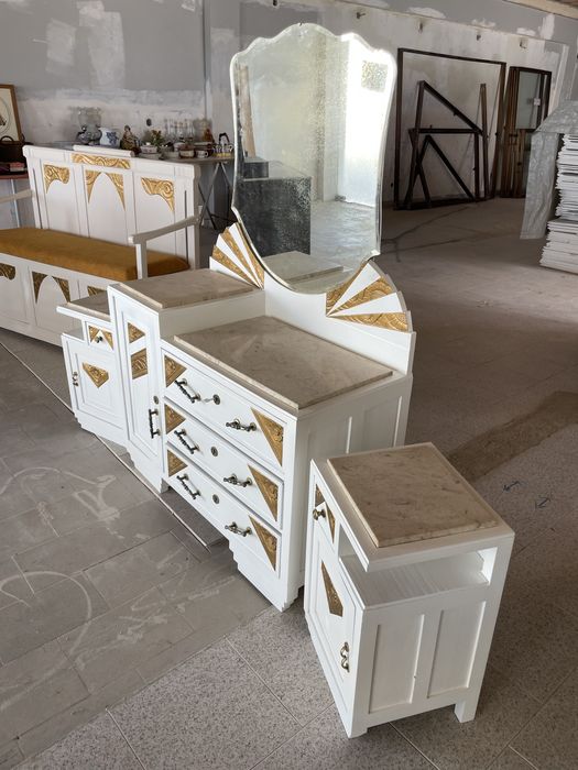 OPORTUNIDADE Pechiché e Mesas de Cabeceira