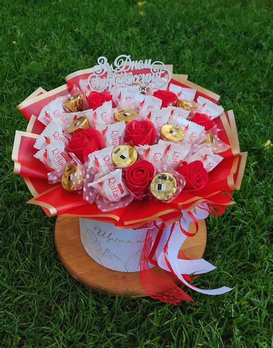 Їстівні /букет з рафаелло/Ковбасні/Букет з цукерок/Солодкі/Мильні/Дитя