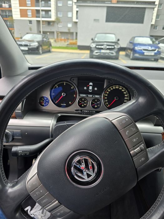 Phaeton 3.0 tdi  zderzak przedni do wymiany