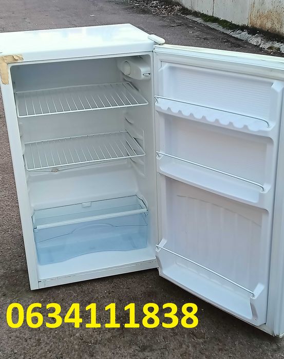 Чистый рабочий холодильник компактных размеров