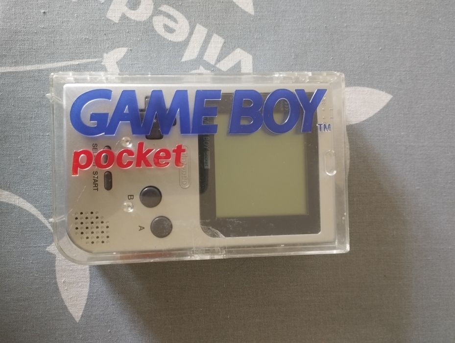 Gameboy pocket em caixa