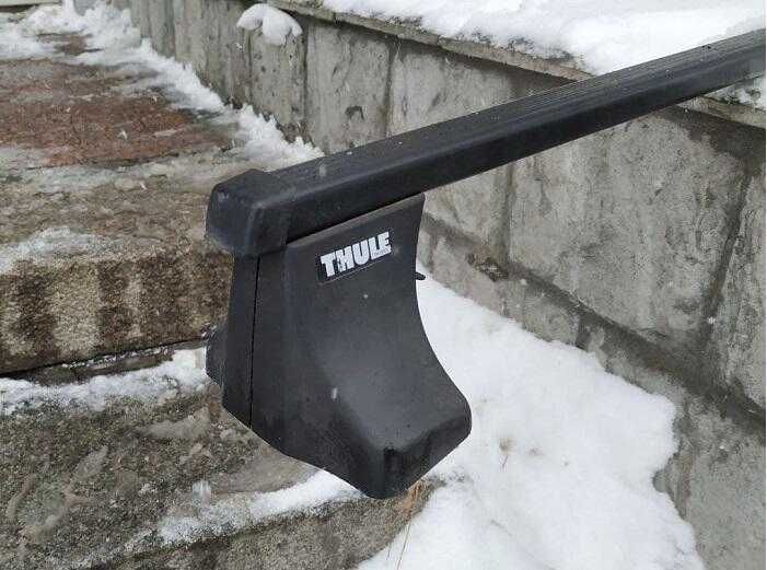 Багажник поперечини комплект на гладкий дах авто Thule 750 сталевий БВ