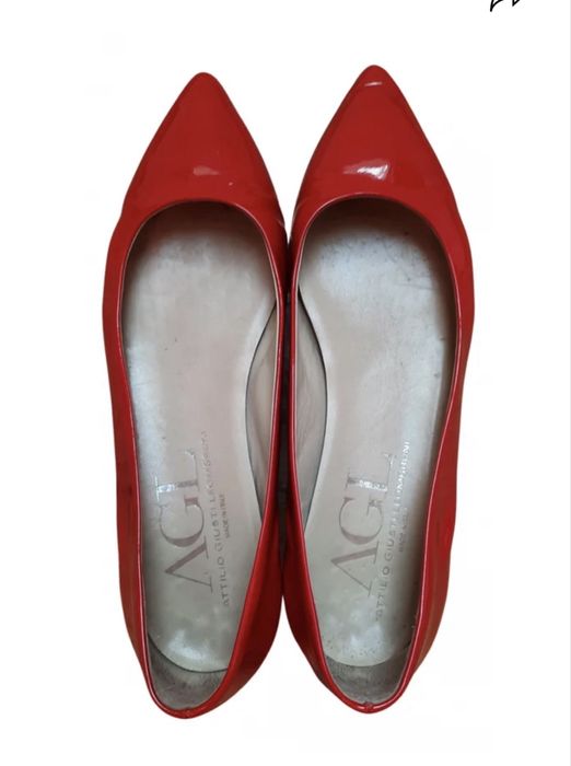 Червоні балетки з лакової шкіри