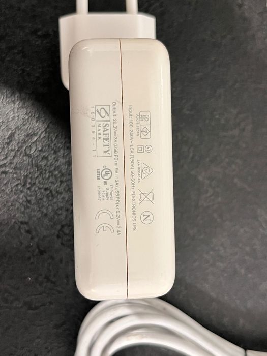 Oryginalny zasilacz ładowarka Apple MacBook 61w