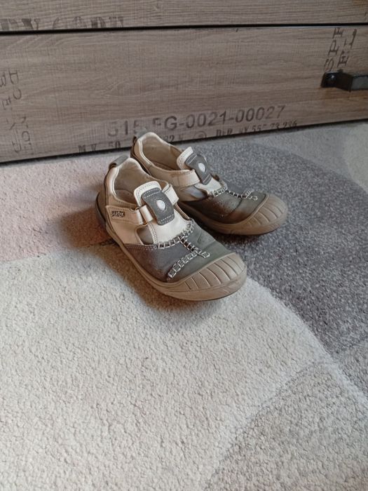 Skórzane buty chłopięce półsandaly na rzep Bartek, r. 32, wkładka 20 cm