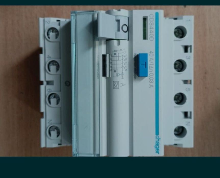 Cena dotyczy 3 szt. Wyłącznik różnicowoprądowy HAGER 3P+N 40A.