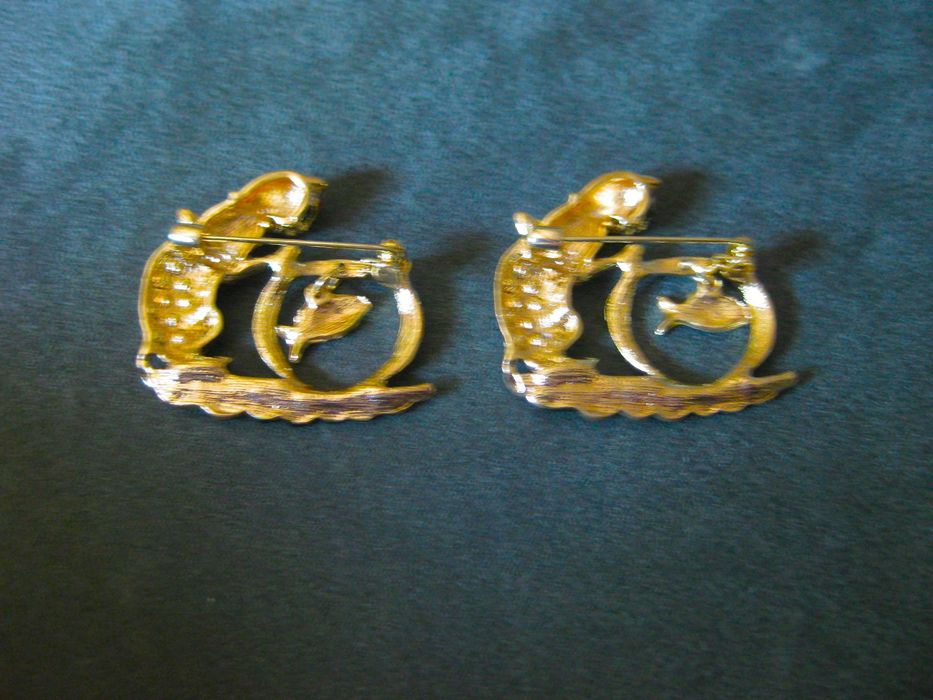 Alfinete / Broche / Pregadeira Gato no Aquário NOVO