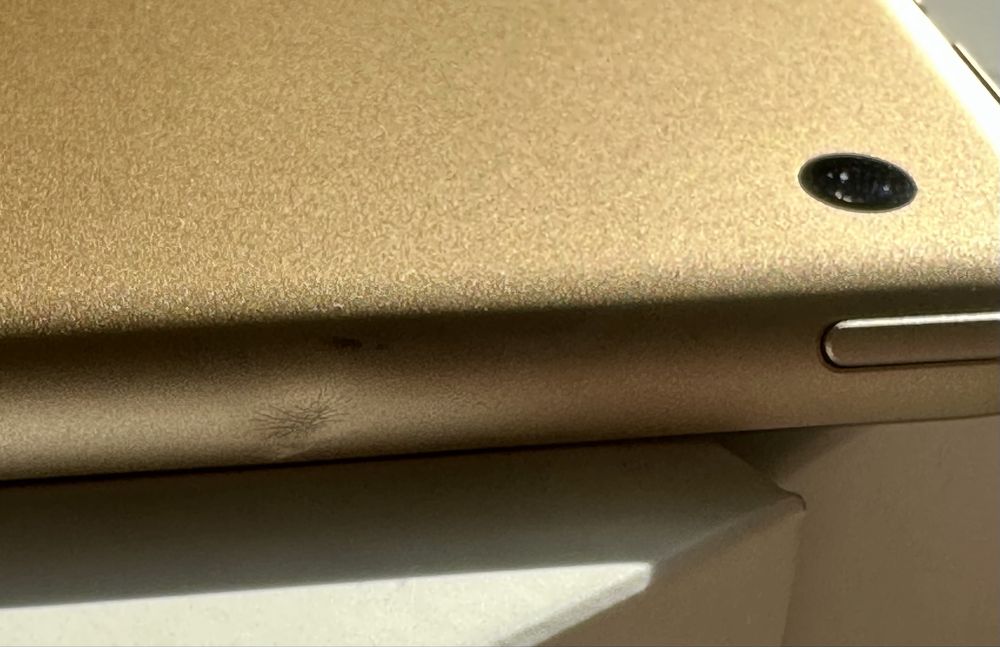 Ipad 5ª geração 32 GB Wi-fi - Gold