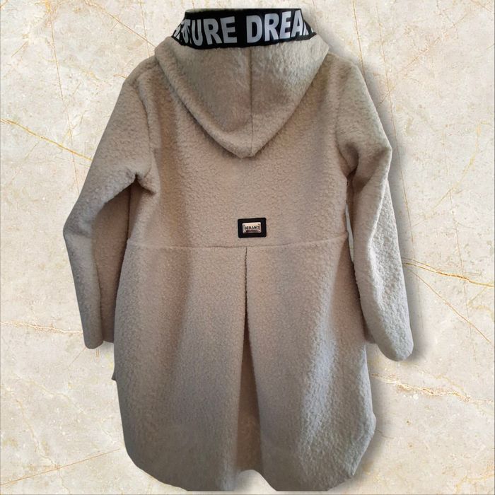 Płaszczyk barankowy beżowy