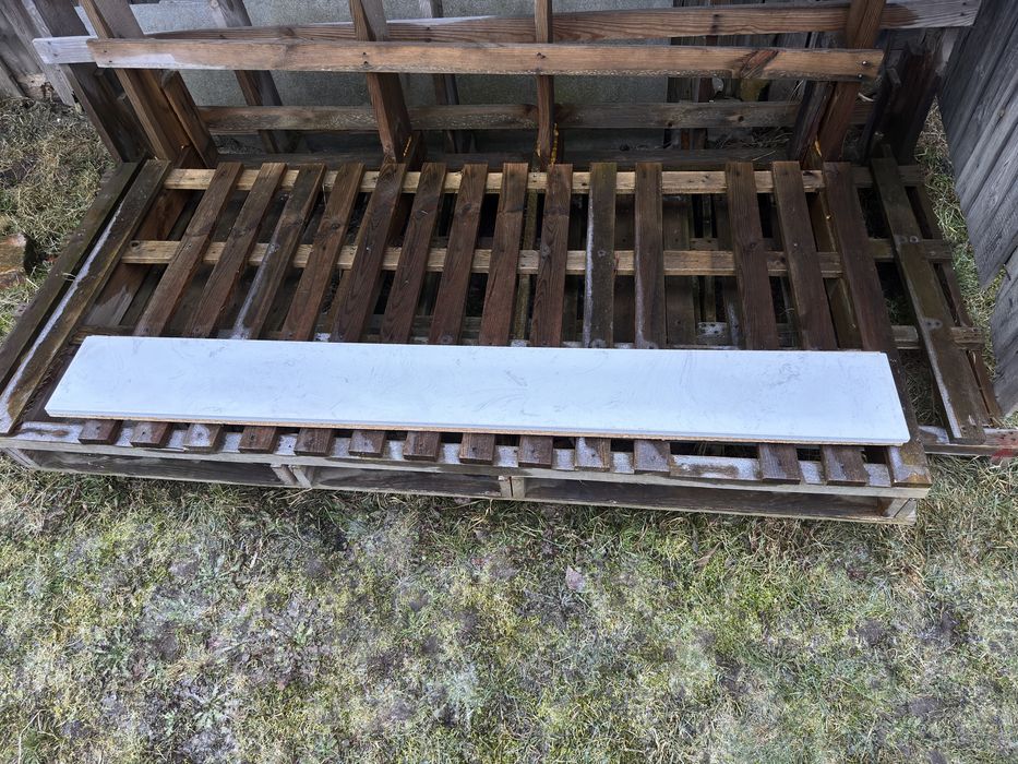 parapet z konglomeratu / kamien / marmur