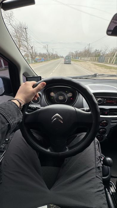 CITROEN C-ZERO 2013 рік чудовому стані!