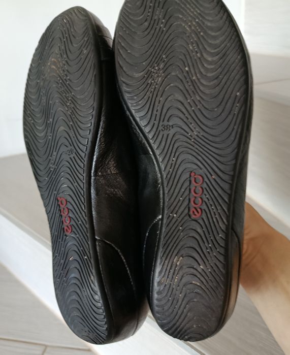 Buty damskie skórzane baleriny Ecco 38