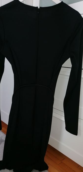 Sukienka Top Secret r. 40, mała czarna, długi rękaw, pasek