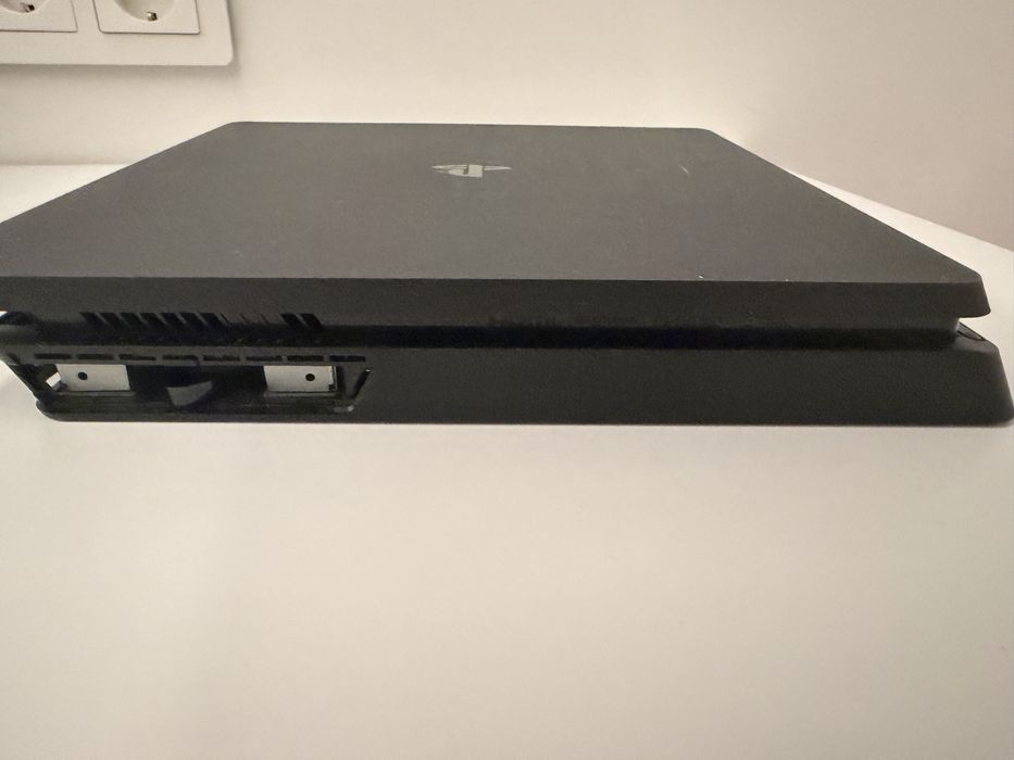 Konsola PS4 Slim Uszkodzona