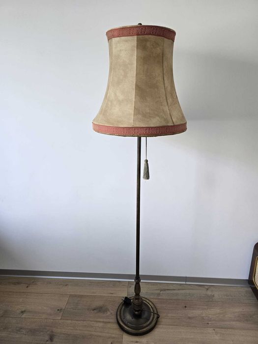 Lampa stojaca podlogowa