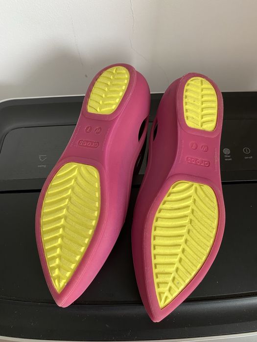Różowe baleriny Crocs Rio Flat r. 37 W7