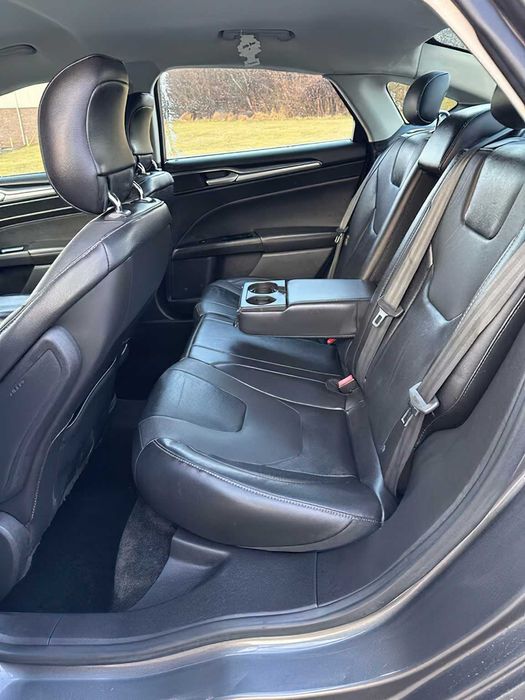 Ford Fusion Titanium      2014