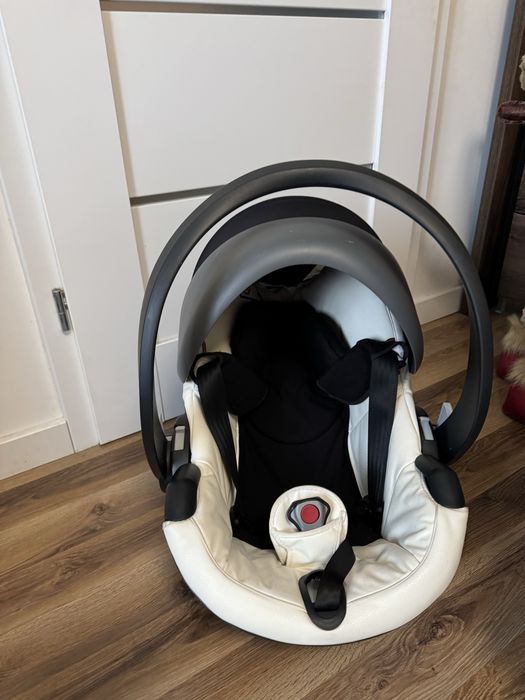 Wózek Mima Xari zestaw pełny z fotelikiem i bazą isofix