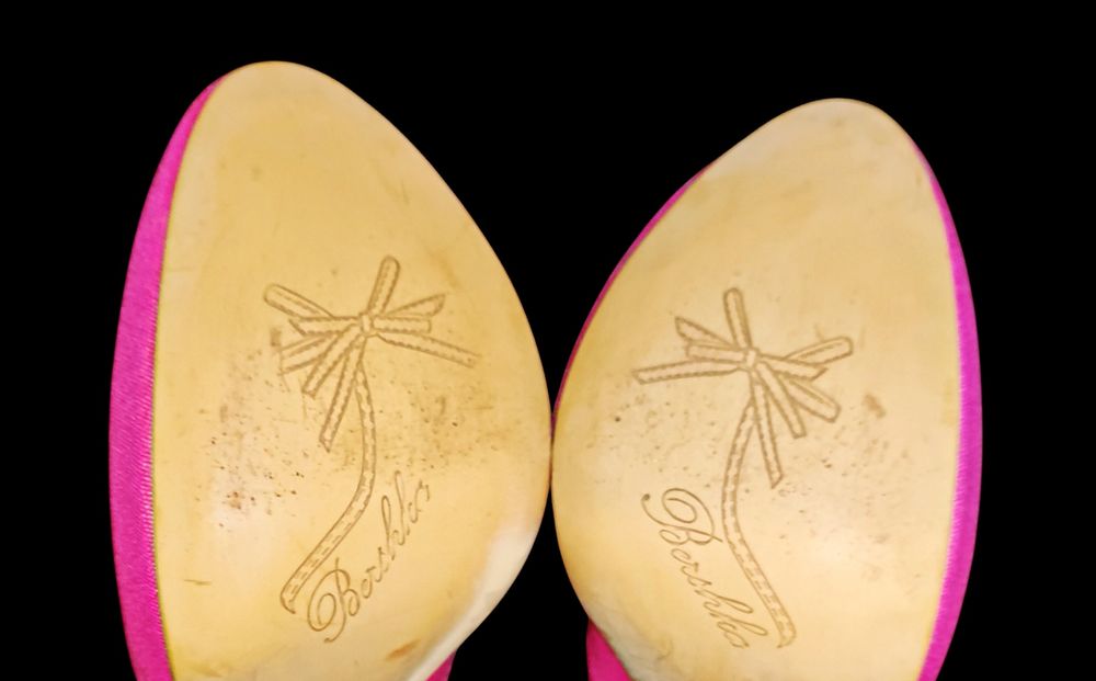 Buty damskie Bershka na platformie, rozmiar 37. Kolor fuksja.