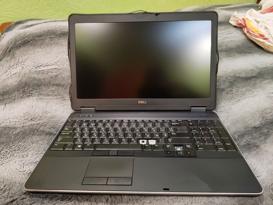 Ноутбук Dell Precision M2800