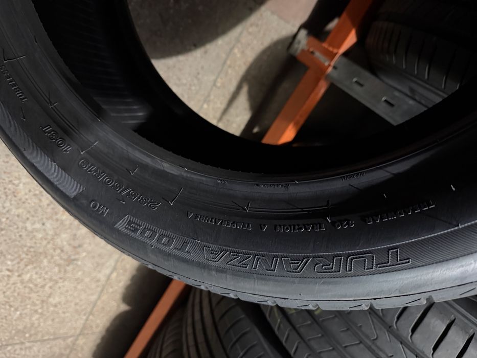 235/50 r 19 Bridgestone 4 шт.