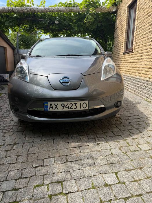 Продам Nissan Leaf 2017