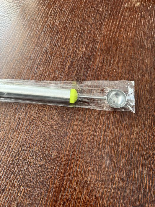 łyżka do robienia kulek z owoców np. melona, arbuza