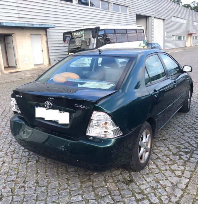 Toyota Corolla E12 1.6 VVT-I 4P 2004 - Para Peças