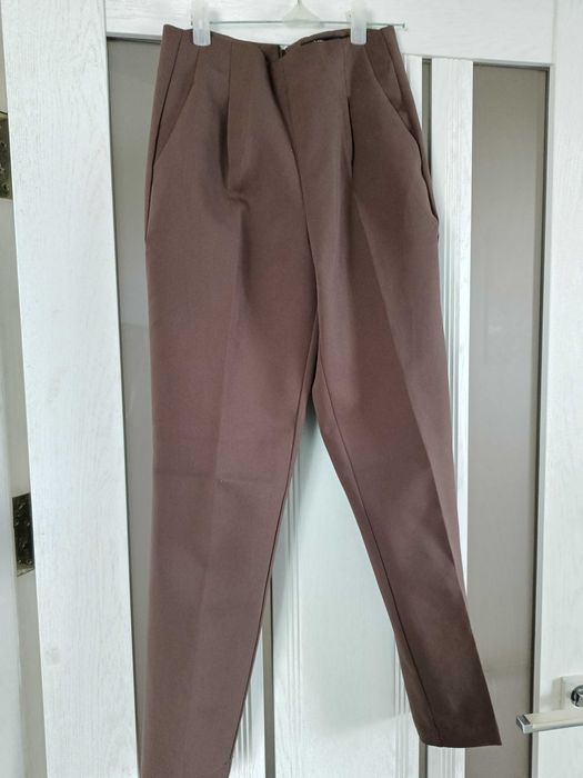 Штани чіноси з стрілками