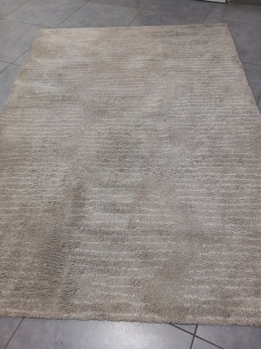 Sprzedam  dywan 225x160 cm.
