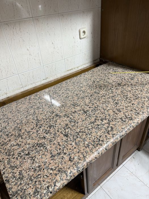 2 Tampos de bancada de cozinha em granito