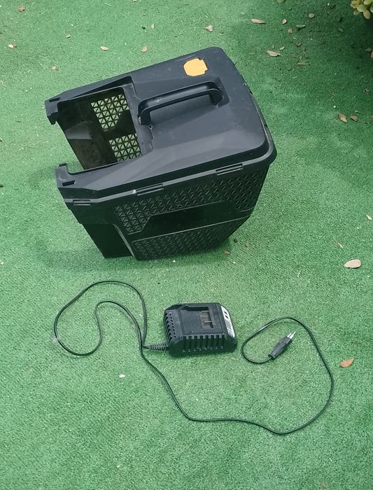 Maquina de cortar relva. Se