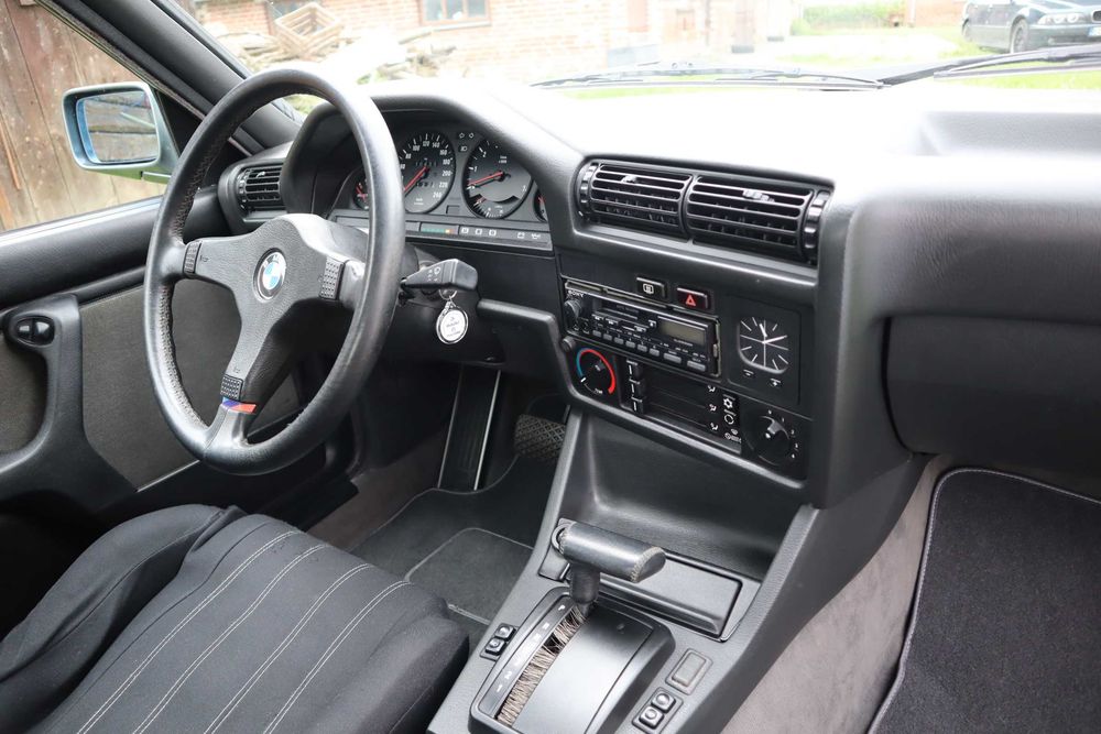 BMW E30 325i M-Technik 2