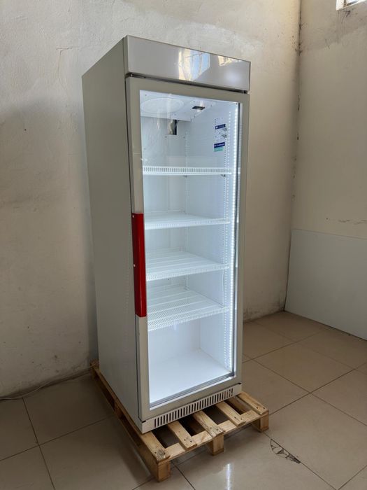 Szeroka chlodziarka  witryna Ubc 75 cm 600 l na blachy kosze gn