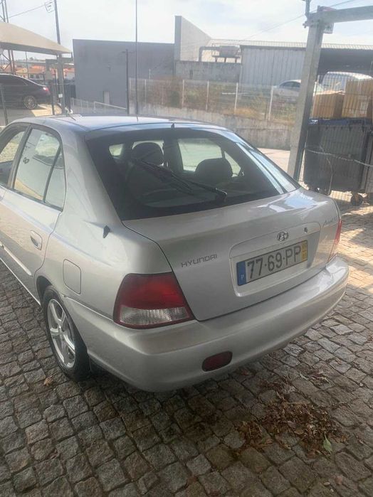 hyndai accent 1.3 gasolina
