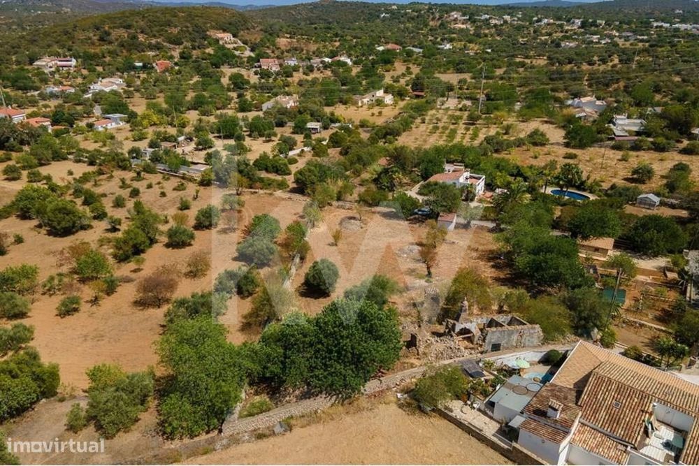 Oportunidade : Ruína com 149m2  com terreno no Peral - São Brás de Alp