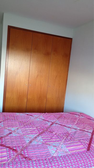 Arrendo Quarto Casal  exelente localidade