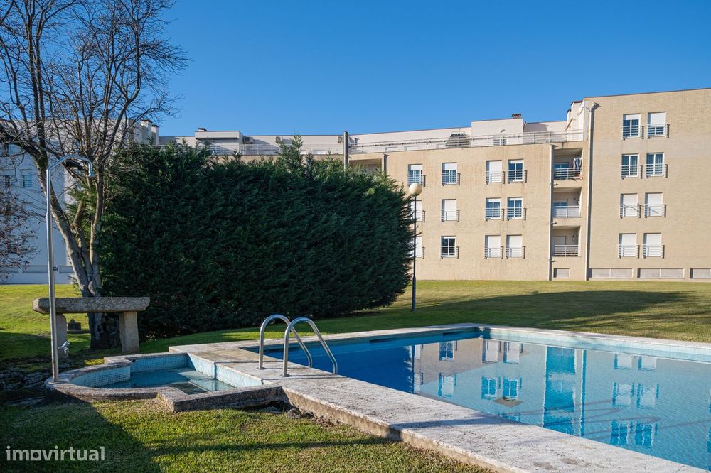 T3 com Suíte | Condomínio Fechado com Piscina | Barcelinhos
