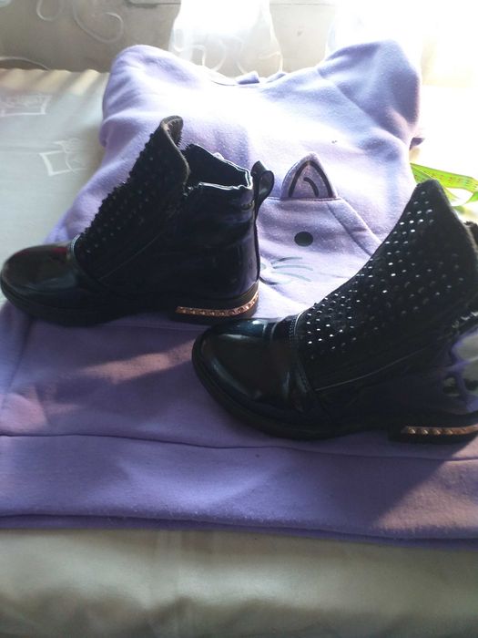 Продам ботинки лаковані