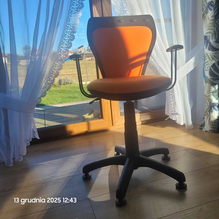 Fotel ,,nowy styl" dziecięcy