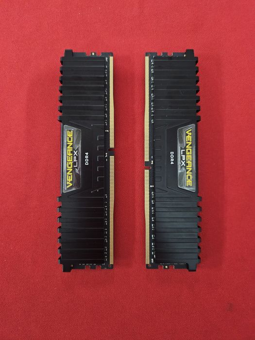 Corsair Vengeance LPX 32GB (2x16GB) DDR4 3600MHz CL18.