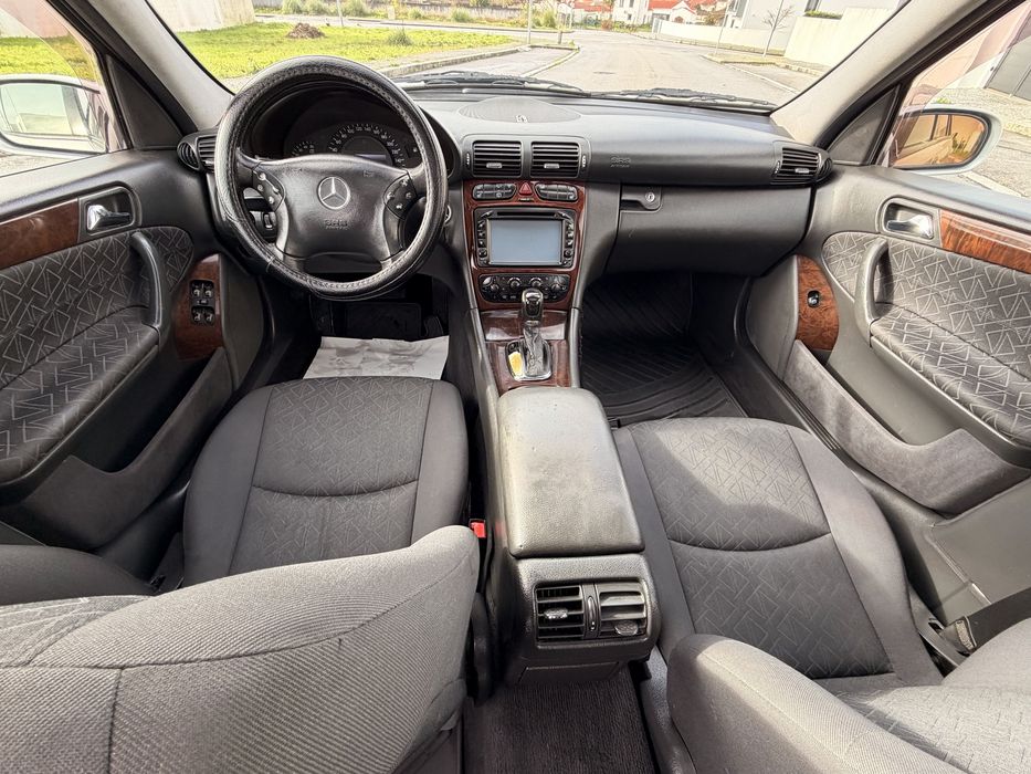 MERCEDES-BENZ C270 CDI AVANTGARDE  CAIXA AUTOMÁTICA