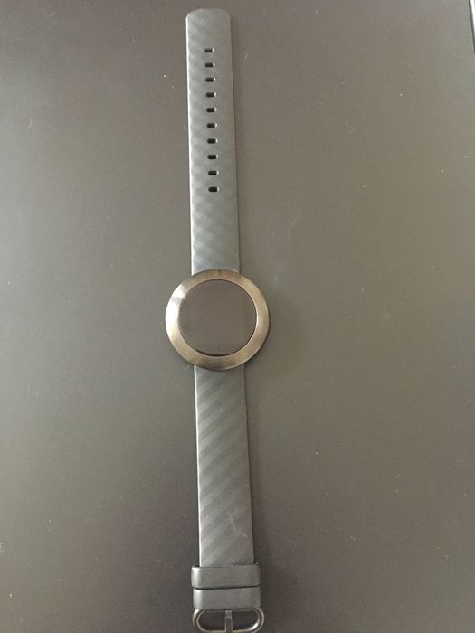 Smartwatch Huawei z ładowarką