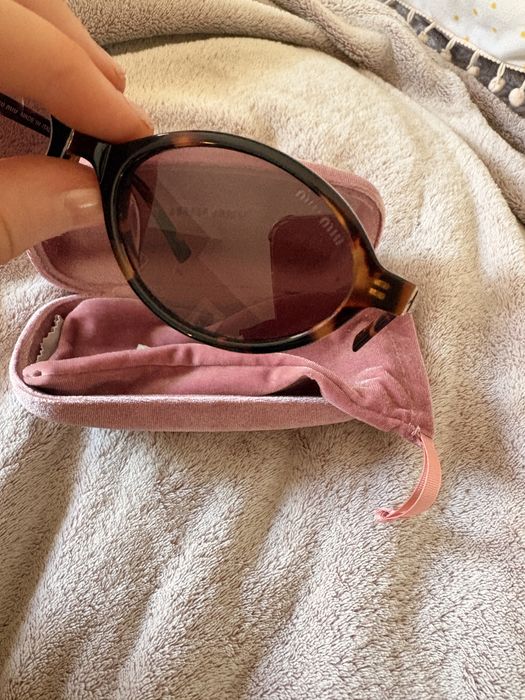 Okualry miu miu