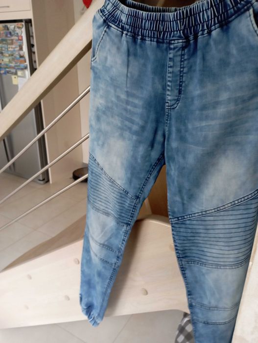 Jeansy granatowe joggery niebieskie rozmiar M stan bdb