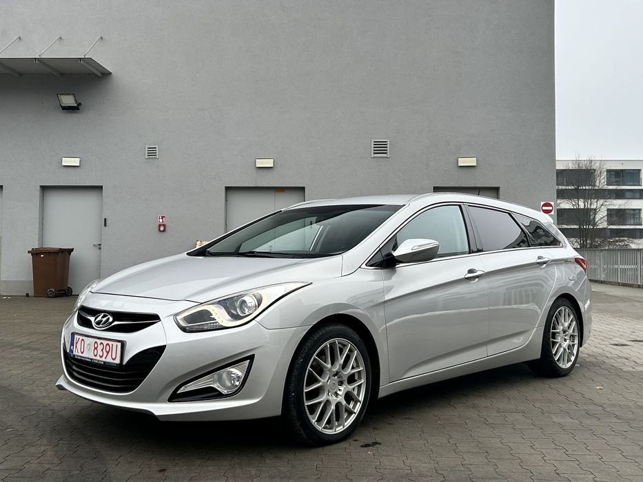 Hyundai i40 Bezwypadek, książka serwisowa, z Niemiec, kamera cofania 2 kpl kół,hak
