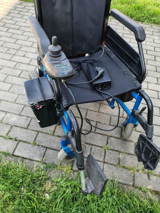 Wózek inwalidzki elektryczny