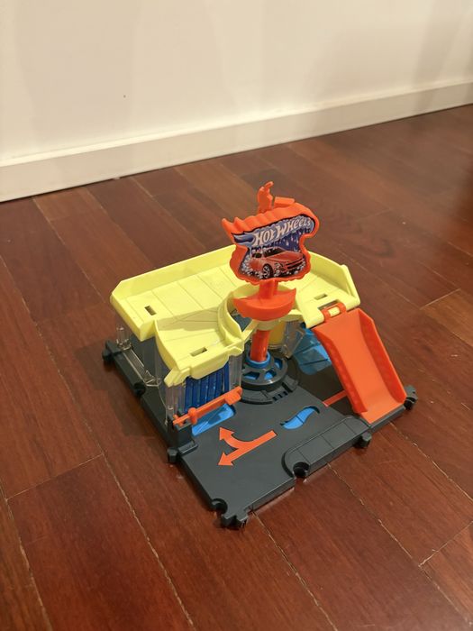 Pista Hotwheels Dinossauro