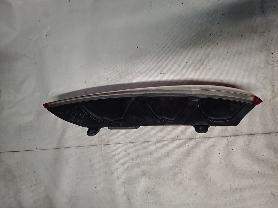 Lampa tylna tył prawa Ford Focus kombi  II Lift 07-11